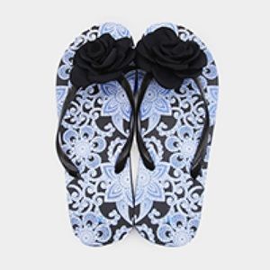 NEW ARRIVALS pretty flip flops NWT
